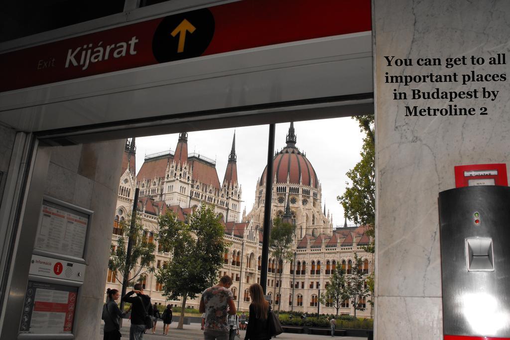 Mogyorodi Hostel Budapest Exterior photo